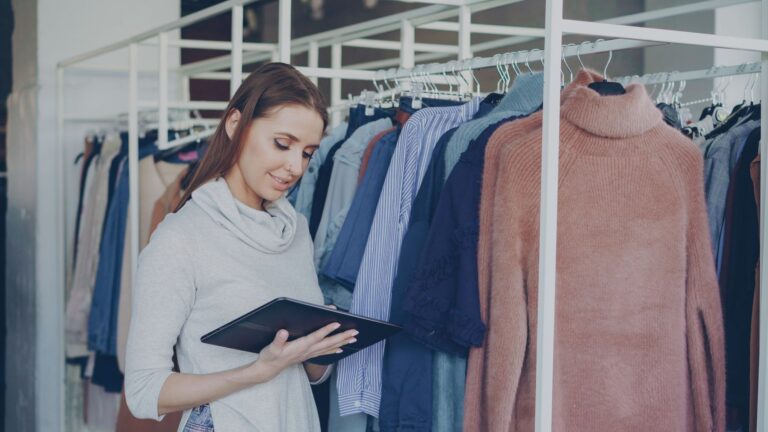 Schéma représentant le parcours d'achat multicanal entre digital et point de vente physique